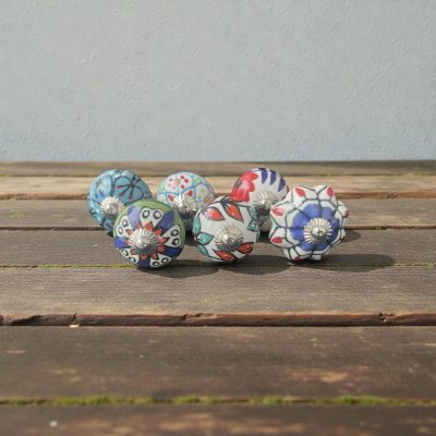 6 db-os vintage stílusú porcelán bútorgomb szett
